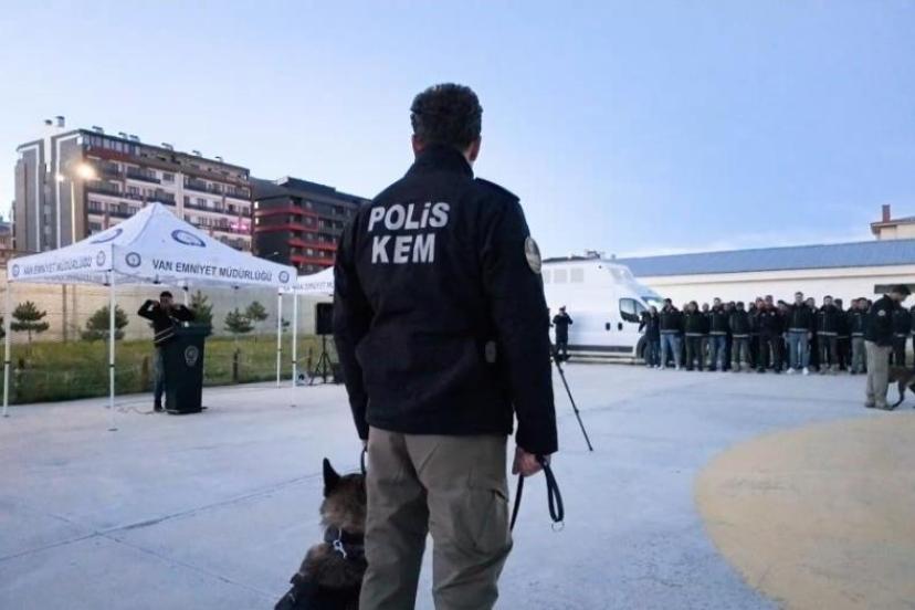 11 ilde eş zamanlı 'NarkoKapan-Van' uyuşturucu operasyonu: 78 gözaltı