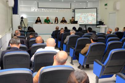 Amedspor’un Tarihi Başarısı İpekyolu Meclisinde kutlandı