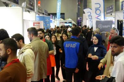 Doğu Anadolu Kariyer Fuarı'na yoğun ilgi