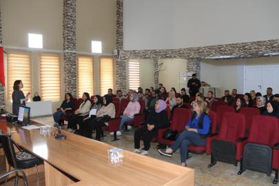 EDREMİT BELEDİYESİ PERSONELİNE “TOPLUMSAL CİNSİYETİN ÖZGÜRLEŞMESİ” EĞİTİMİ