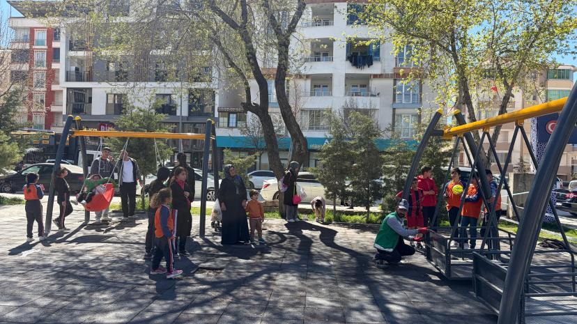 Engelli Çocuklara Eşit Oyun Alanı: İpekyolu’nda Yeni Parklar Kuruluyor
