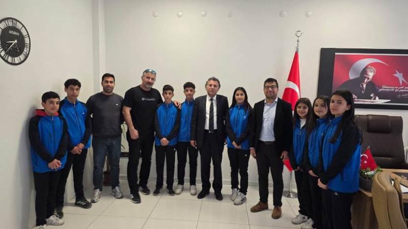 Fevzi Geyik Ortaokulu başarılarıyla göz dolduruyor