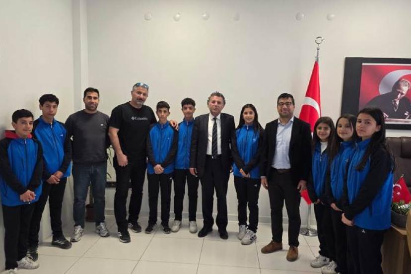 Fevzi Geyik Ortaokulu başarılarıyla göz dolduruyor