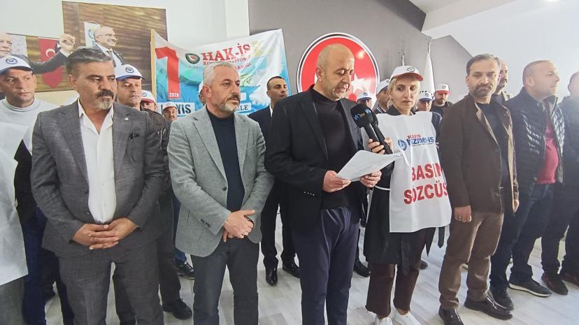 Hak-İş ve Hizmet-İş Sendikası Van Şubesinden 1 Mayıs Kutlaması