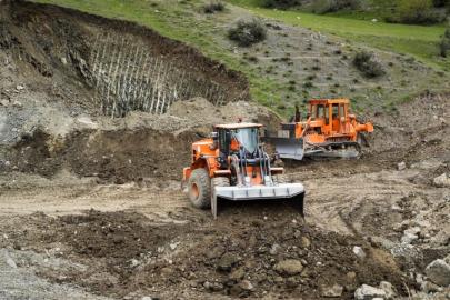 Hakkari yolundaki heyelan riskine karşı 'mühendislik' uyarısı