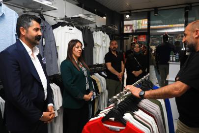 İpekyolu Belediye Eşbaşkanları Kaldırım İşgallerine Karşı Esnafı Ziyaret Etti