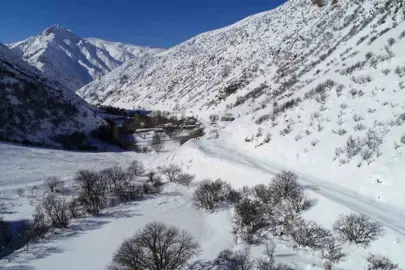 Mayıs ayında kardan dolayı Van'da 30 yol kapandı