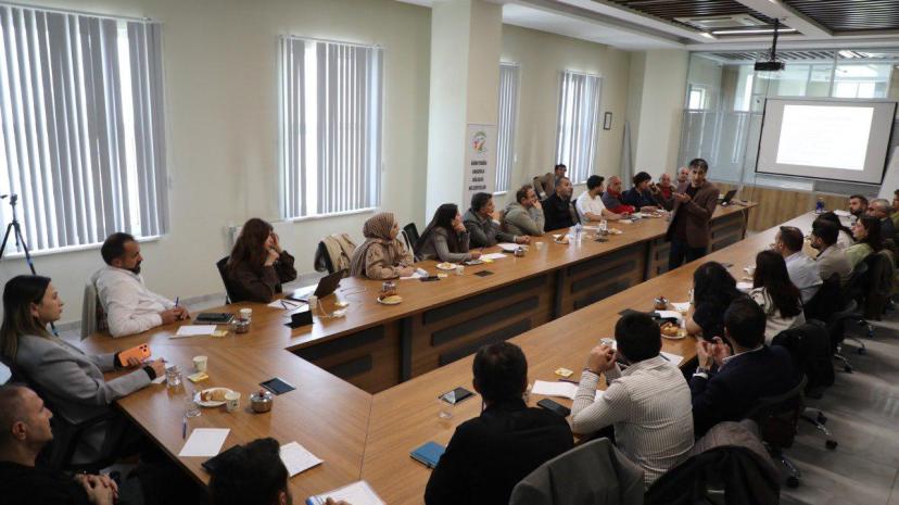 Tuşba Belediyesi ev sahipliğinde "Proje Döngüsü Yönetimi Eğitimi" başladı