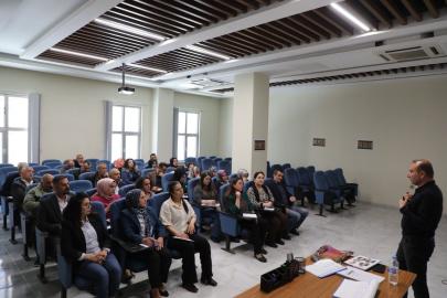 Tuşba’da çok dilli belediyecilik: Kürtçe kursları devam ediyor