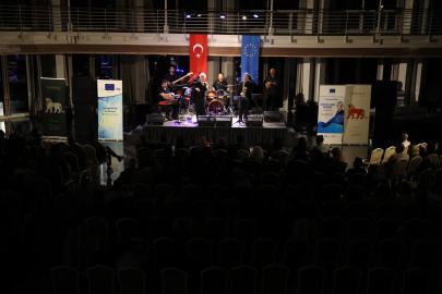 Van AB Bilgi Merkezi'nin caz konseri büyük ilgi gördü