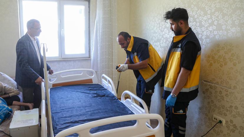 VAN BÜYÜKŞEHİR BELEDİYESİ HASTALARIN YANINDA