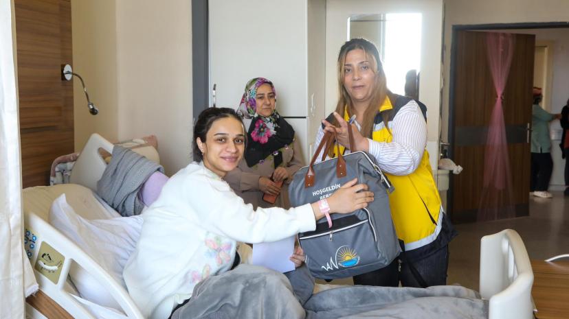 VAN BÜYÜKŞEHİR BELEDİYESİ’NDEN MİNİKLERE “HOŞ GELDİN” HEDİYESİ