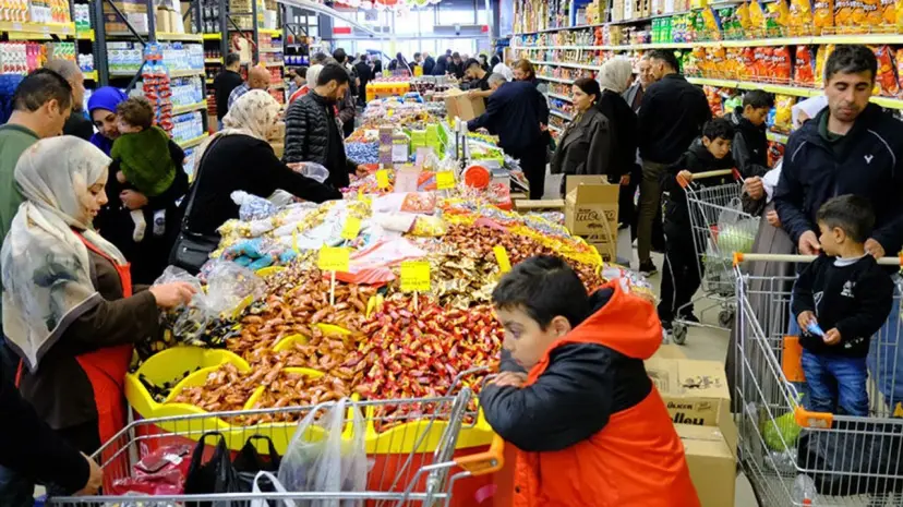 Van’da bayram şekeri tezgâhları süsledi