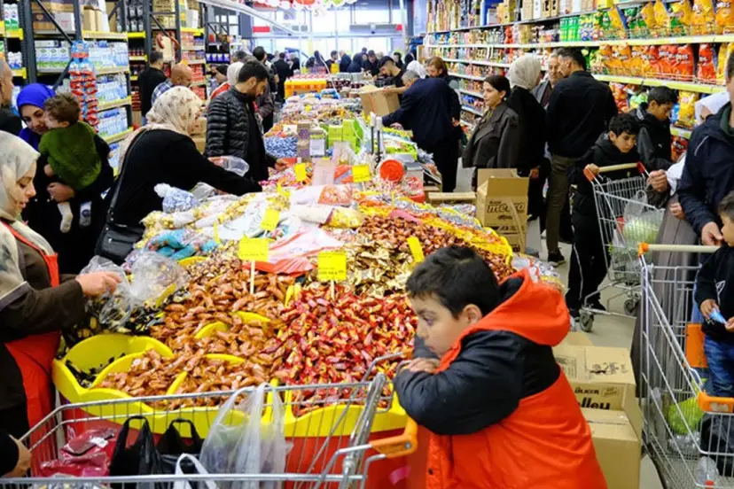 Van’da bayram şekeri tezgâhları süsledi