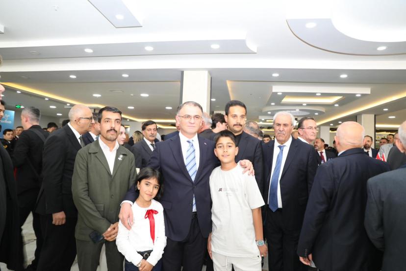 VAN’DA BAYRAMLAŞMA PROGRAMI YOĞUN KATILIMLA GERÇEKLEŞTİ