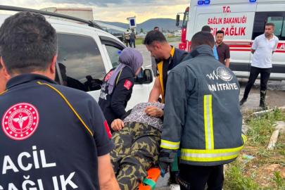 Çaldıran'da trafik kazası: 3 yaralı