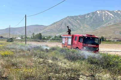 Gevaş'ta Anız Yangını Kontrol Altına Alındı