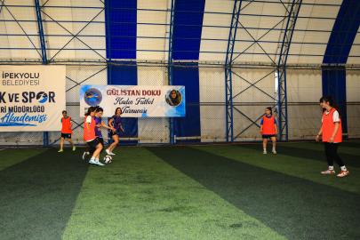 Gülistan Doku Futbol Turnuvasında Çeyrek Final Heyecanı