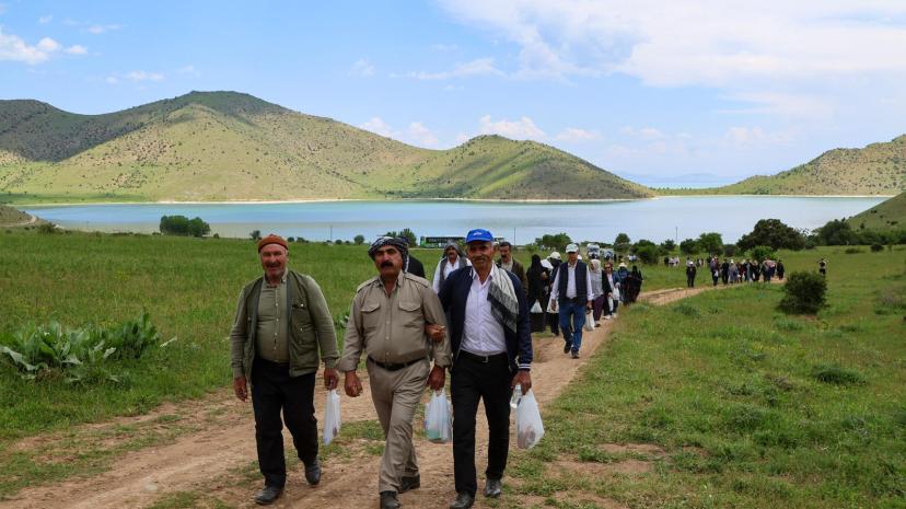 KOCA ÇINARLAR TARİHİ VE DOĞAL ALANLARI GEZDİ