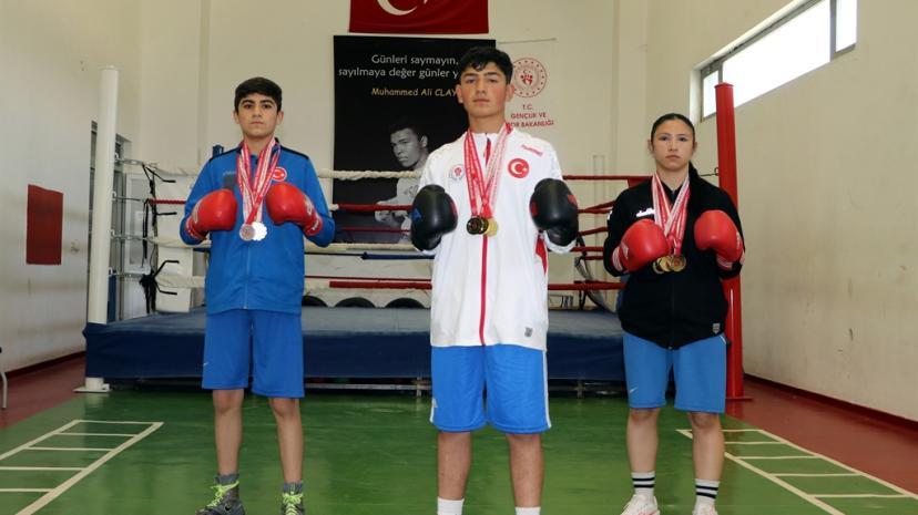 Milli boksör Kurtay'ın hedefi dünya şampiyonluğu