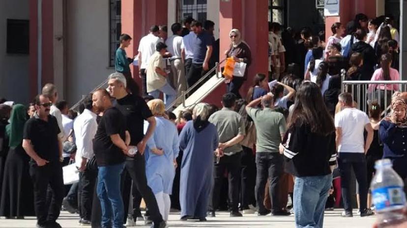 Van'da LGS Sınavı Koşuşturması