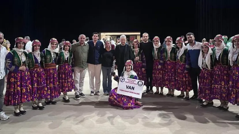 Vanlı kızlar Türkiye ikincisi oldu