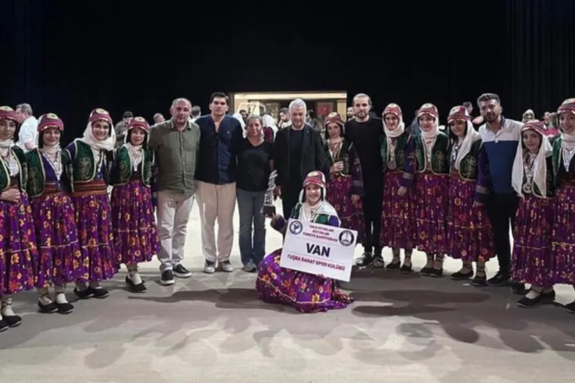 Vanlı kızlar Türkiye ikincisi oldu