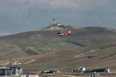 81 Yaşındaki Hasta Ambulans Helikopterle Van'a Sevk Edildi
