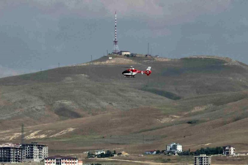 81 Yaşındaki Hasta Ambulans Helikopterle Van'a Sevk Edildi