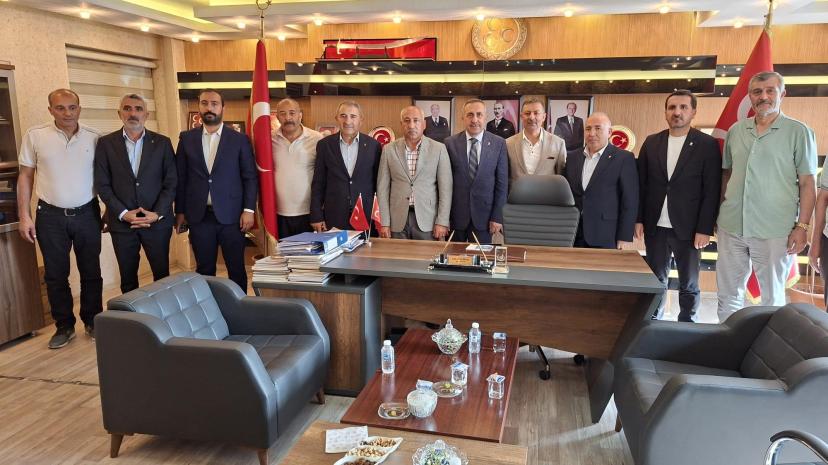 AK Parti heyetinden MHP’ye ziyaret