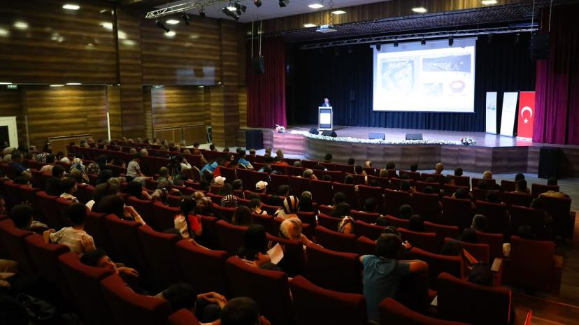 BÜYÜKŞEHİR BELEDİYESİNDEN MALAZGİRT KONULU KONFERANS
