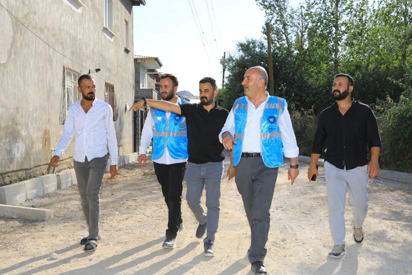 Eşbaşkanı Tahir Şapkacı, Yol Yapım Çalışmalarını Yerinde İnceledi.