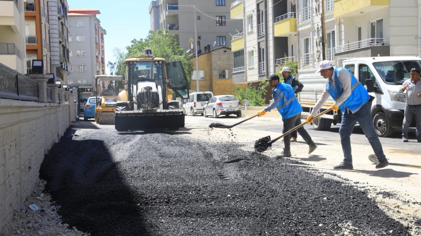 İpekyolu’nda Yol Yapım Çalışmaları Aralıksız Sürüyor
