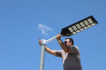 Mollakasım Sahili'ne Güneş Enerjili Aydınlatma