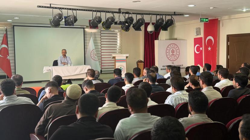 Müftü Şık'tan genç din görevlilerine tecrübe paylaşımı