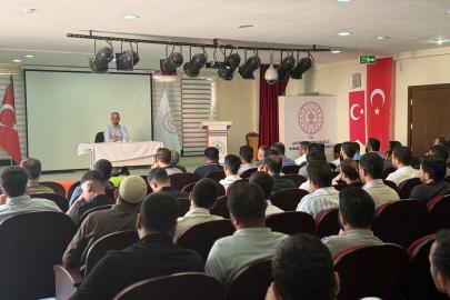 Müftü Şık'tan genç din görevlilerine tecrübe paylaşımı