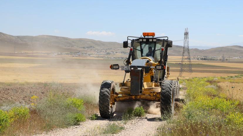 VAN BÜYÜKŞEHİR BELEDİYESİ’NDEN KIRSALDA TARIMSAL ÜRETİME DESTEK