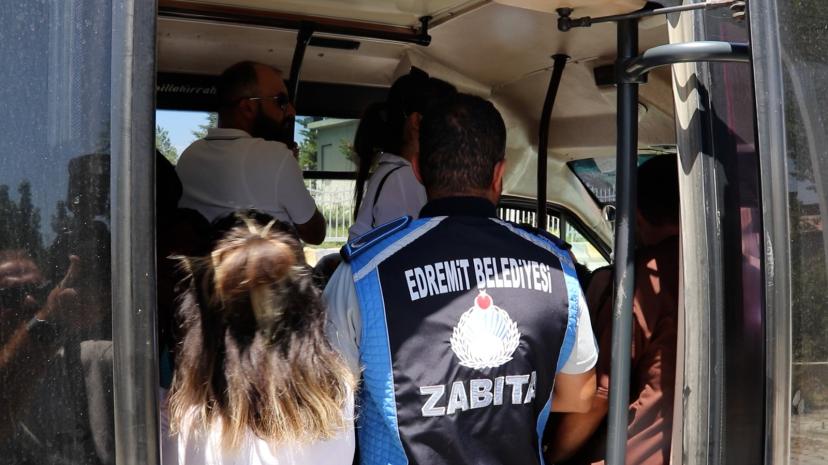 VAN EDREMİT'TE TOPLU TAŞIMA ARAÇLARI DENETLENDİ