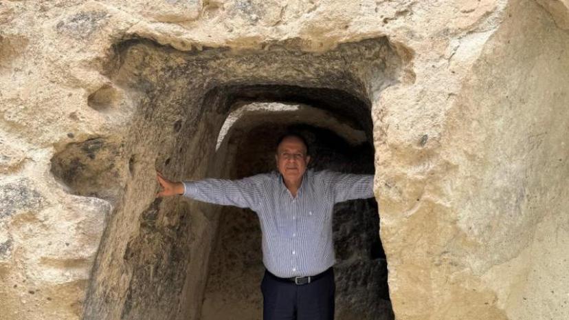 Van TSO Başkan Adayı Kandaşoğlu peri bacalarını ziyaret etti