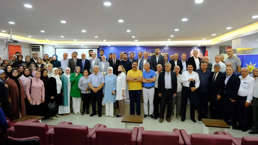 AK Parti Van’da 25. yılını kutladı!
