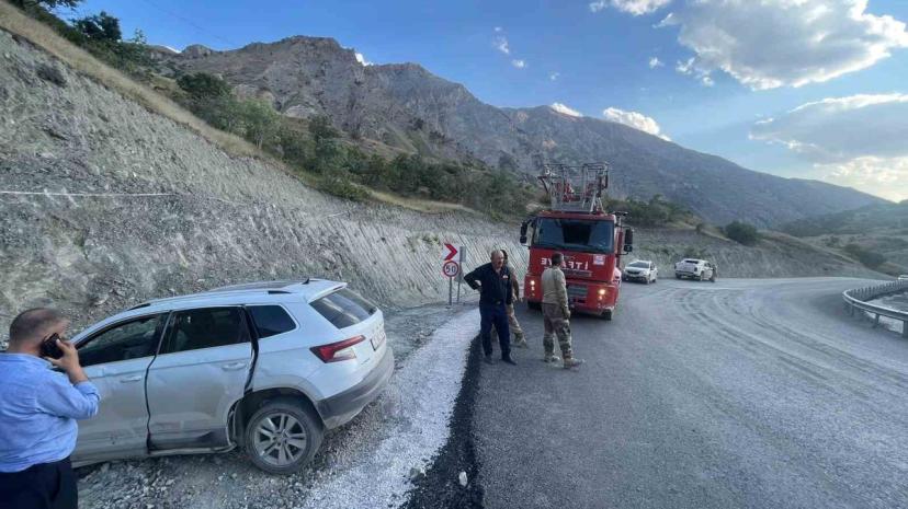 Hakkari-Van Karayolunda Kaza: 3 Yaralı