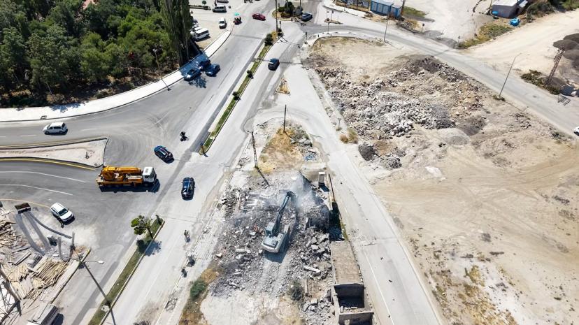 HATUNİYE CADDESİ İKİNCİ ETAPTA YIKIM ÇALIŞMALARI SÜRÜYOR
