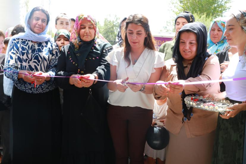 İpekyolu’nda Kadınlar İçin Tekstil Atölyesi Açıldı