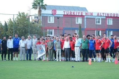İzmir Ege Bölgesi Derneği'nden Vanspor’a anlamlı ziyaret