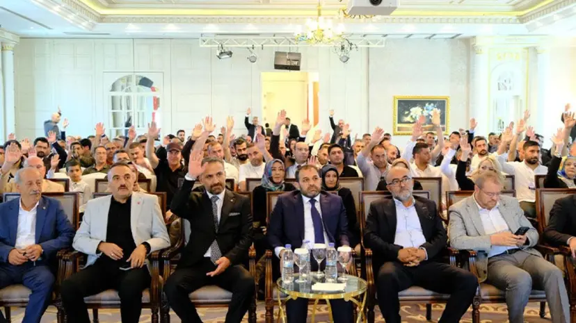 Öz Sağlık-İş Sendikası Van Şubesi Başkanı Gökhan Öznur güven tazeledi