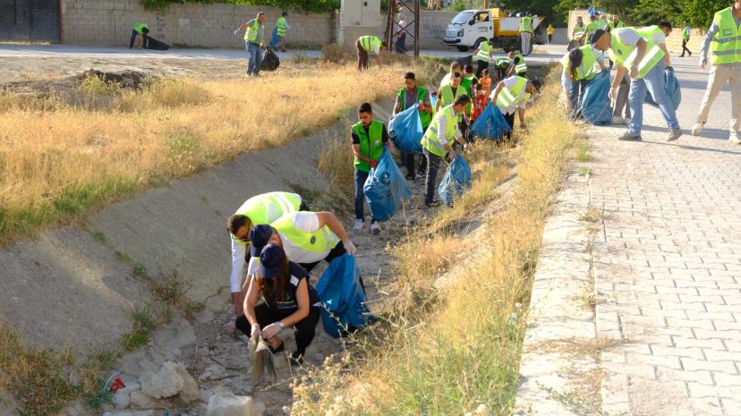 Şafak Mahallesi’nde Kolektif Emekle Temizlik Kampanyası