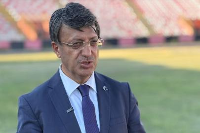Türkmenoğlu: “Van Şehir Stadı’nı Türkiye Yüzyılı’na yakışır hale getiriyoruz”
