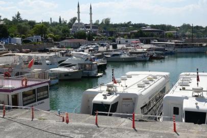 Van Büyükşehir Belediyesi'nin deniz otobüsleri bu yaz da çalışmadı