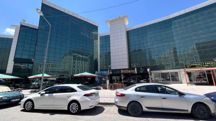 Van Büyükşehir Belediyesinin milyonluk yatırımı yılan hikayesine döndü