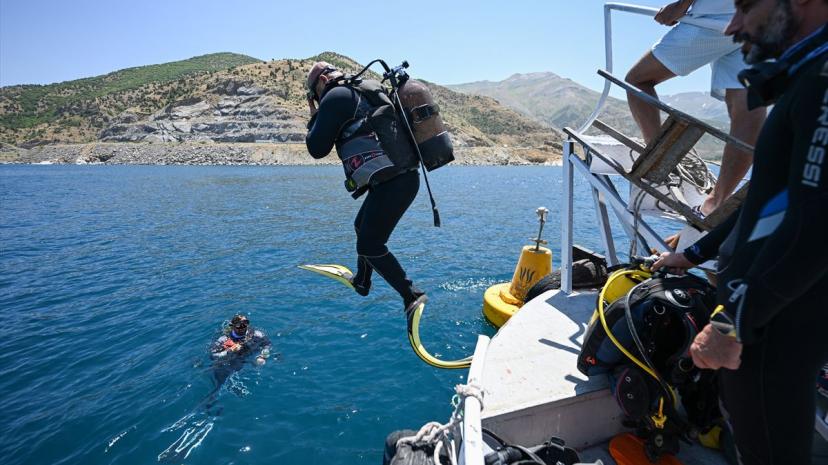 Van Gölü Dalış Turizmine Ev Sahipliği Yapıyor